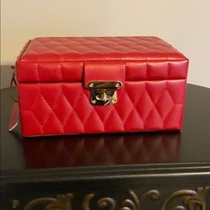 Wolf jewelry travel case